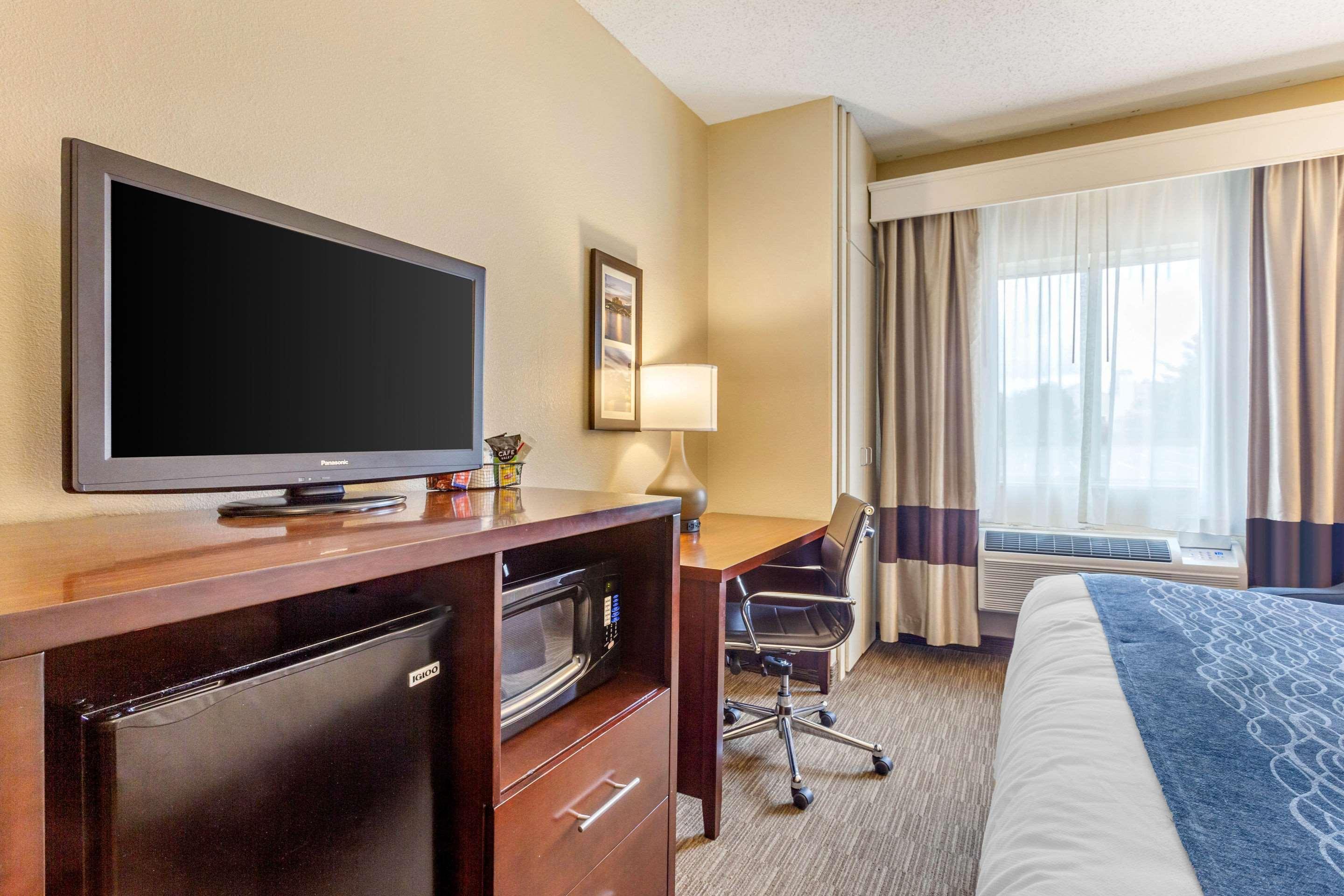 Comfort Inn Rockford Near Casino District Экстерьер фото