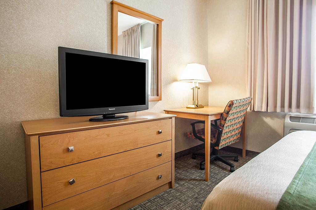 Comfort Inn Rockford Near Casino District Экстерьер фото